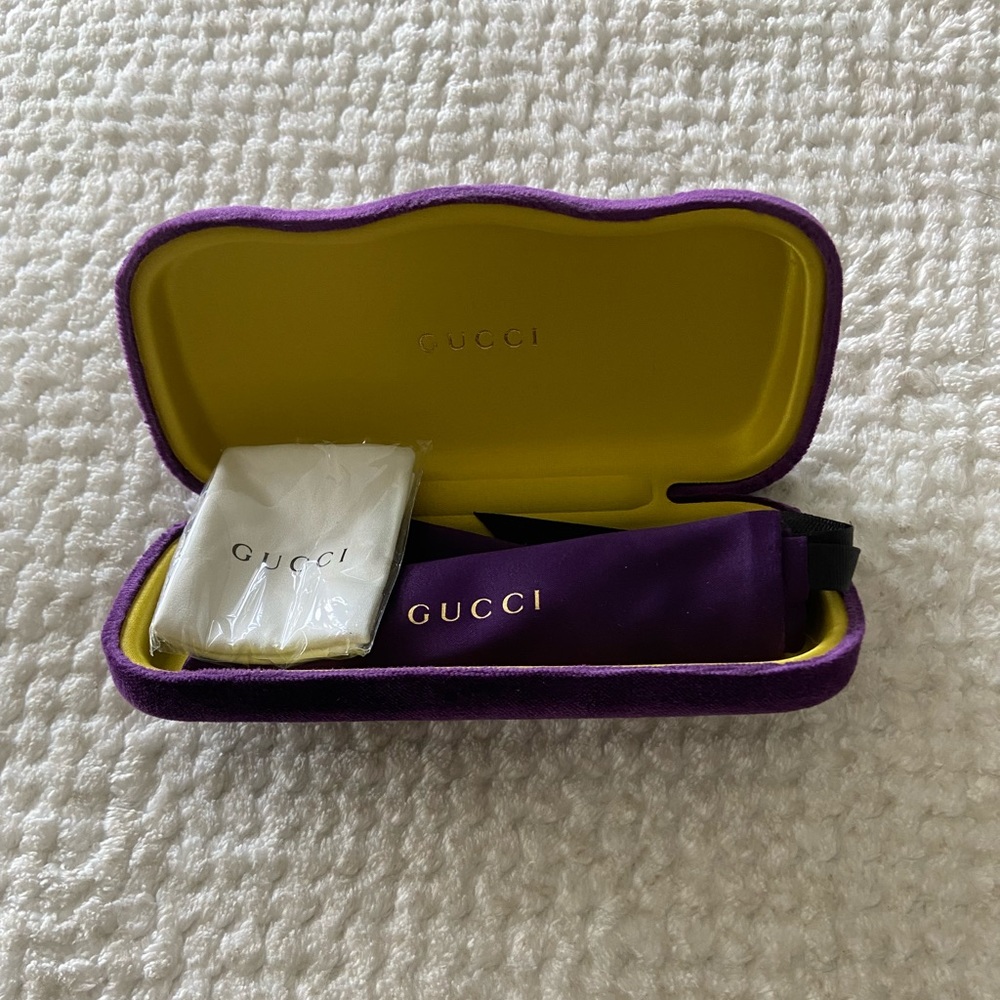 Gucci glasses case,cloth and bag